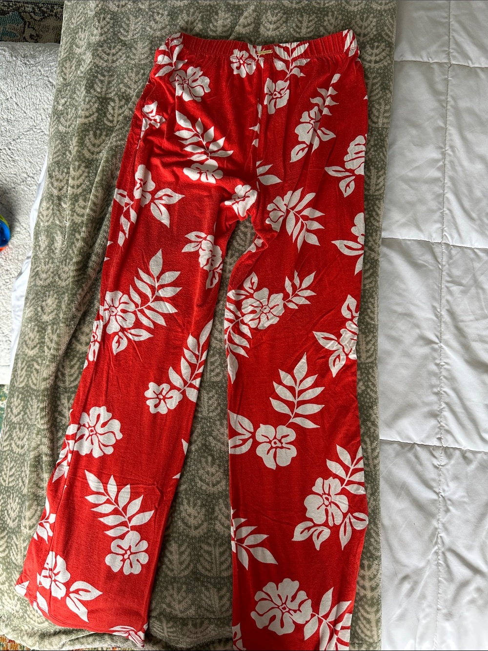 Billabong Red Floral Lounge Pants - Picture 5 of 7